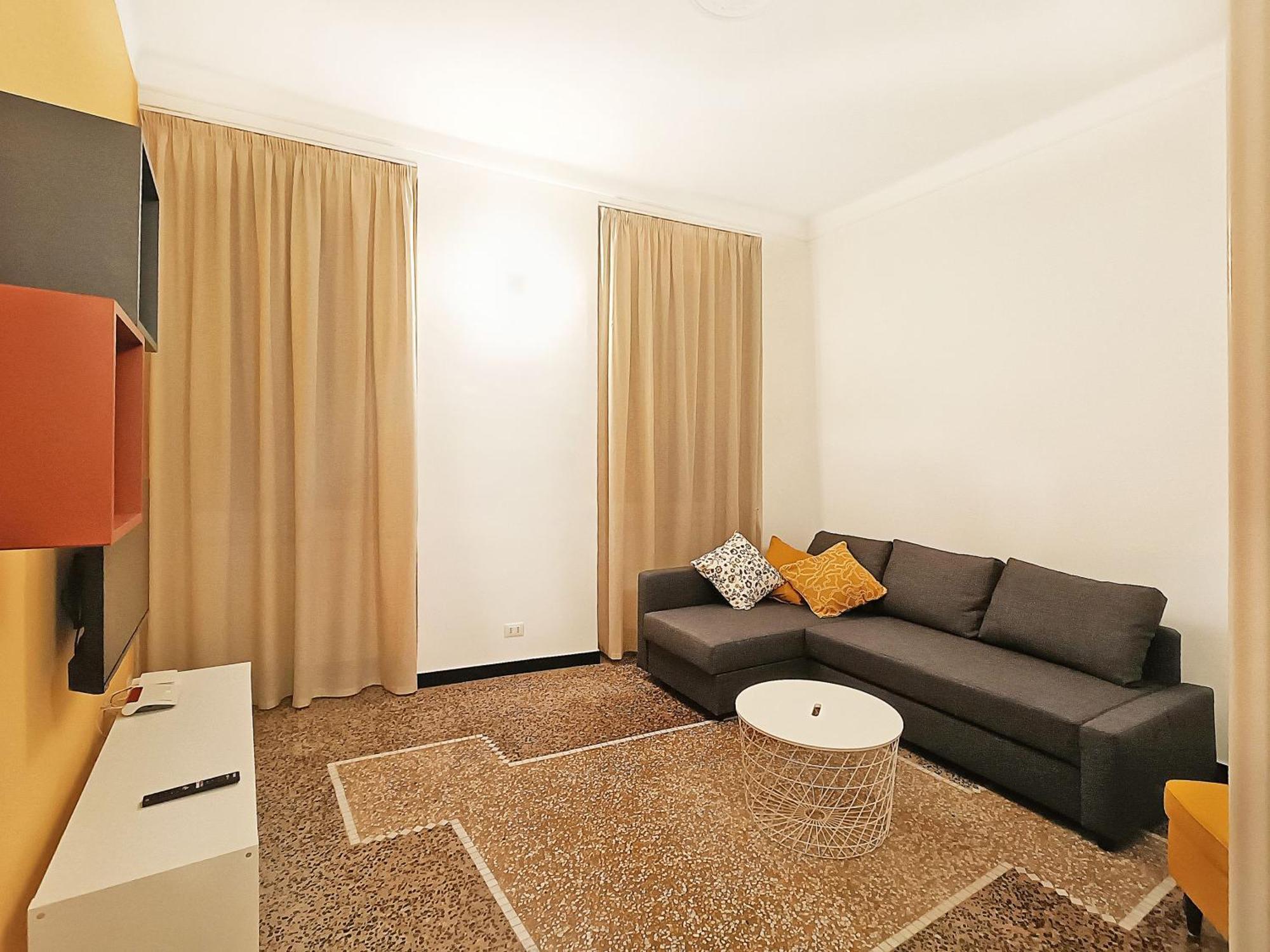 Ravecca Corner Centro Citta' Apartment *
