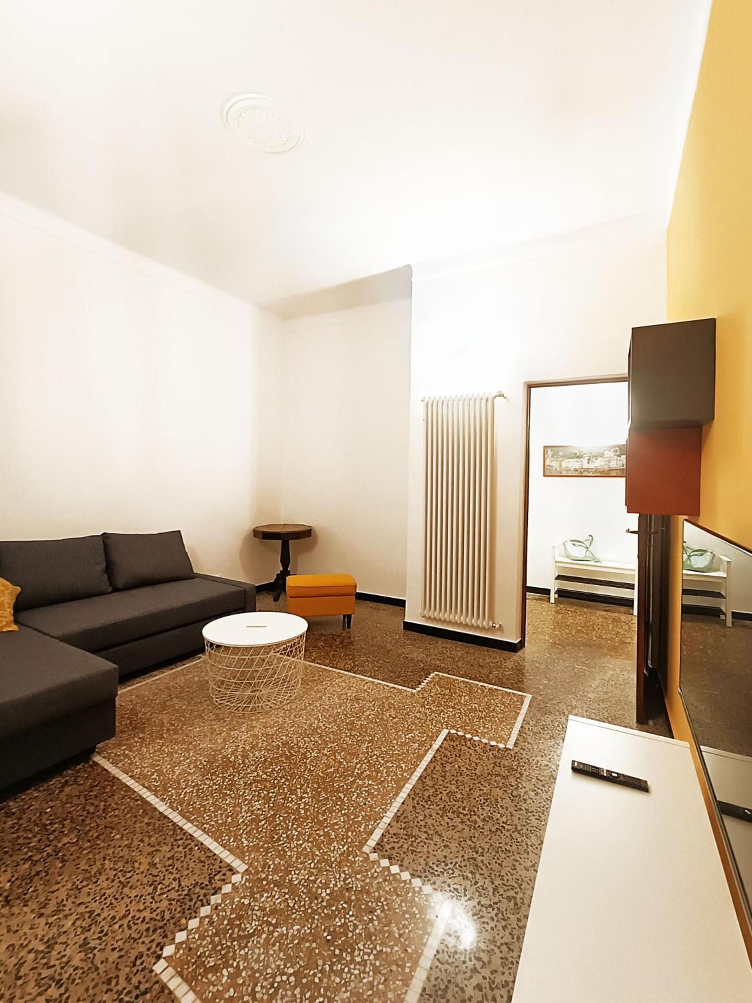 Ravecca Corner Centro Citta' Apartment